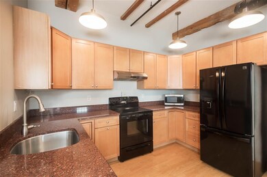 6 Bay Rd unit 18, Newmarket, NH 03857 - photo 4