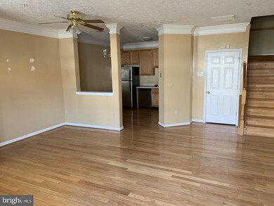 8214 Barrington Ct, Severn, MD 21144 - photo 2