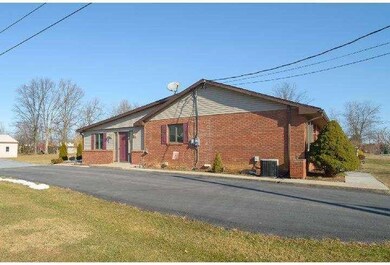 137 Hall Rd, Shoemakersville, PA 19555 - photo 2