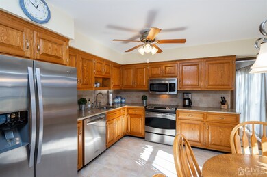 206 Maple St, Middlesex, NJ 08846 - photo 3