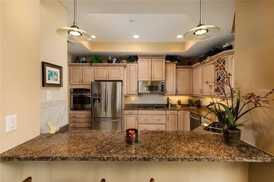 Breakfast bar & Kitchen.