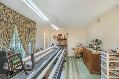 810 S Colonial Dr, Cleburne, TX 76033 - photo 6