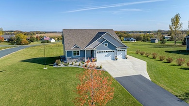 920 Amelia Ct NE, Montgomery, MN 56069 - photo 2