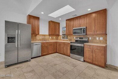 7-web-or-mls-1885 E Kirkland Ln-7