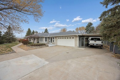 601 Viking Dr E, Saint Paul, MN 55117 - photo 2