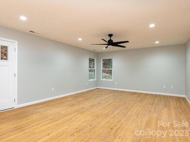 34 Shire Way Ln, Leicester, NC 28748 - photo 3