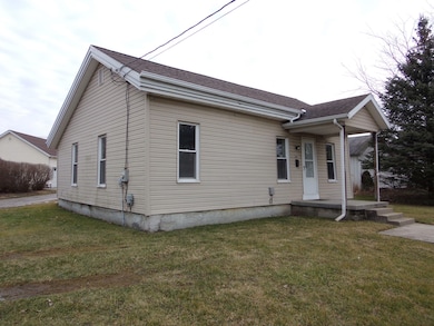 306 Defiance St, Wapakoneta, OH 45895 - photo 7