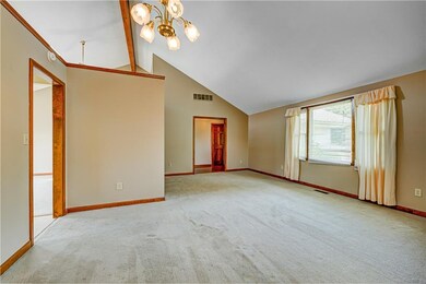 3518 Briar Dr, Columbus, IN 47203 - photo 5