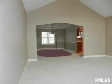 4410 Forest Rd, Davenport, IA 52807 - photo 6