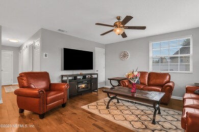 8913 Erin Ct, Jacksonville, FL 32216 - photo 4