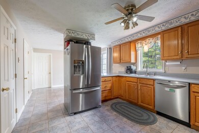 7 Cornfield Dr, Springvale, ME 04083 - photo 5