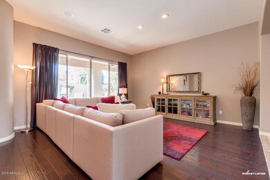 Livingroom2