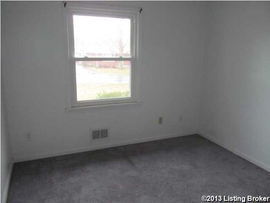 8114 Jasmine Ln, Louisville, KY 40228 - photo 7