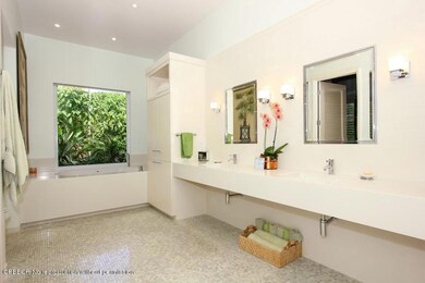 7 Master Bath