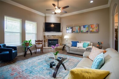 916 E 5th St, Springtown, TX 76082 - photo 5