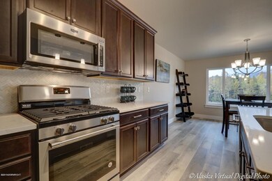 Nadine 11 Kitchen5