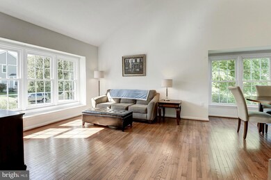 13224 Ladybank Ln, Herndon, VA 20171 - photo 5