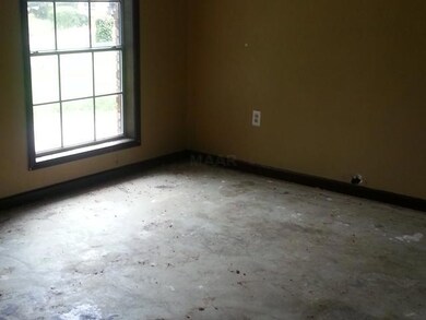 Needs carpet throughout