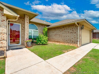 913 Accipiter St, Norman, OK 73072 - photo 3