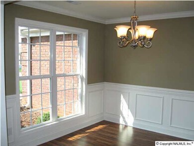 FORMAL DINING ROOM!