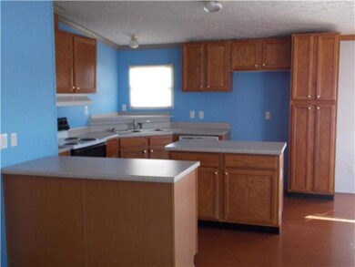 720 Eagle Bend Rd, Linden, TN 37096 - photo 6