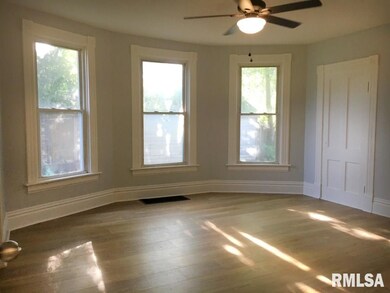 1009 W 14th St, Davenport, IA 52804 - photo 5