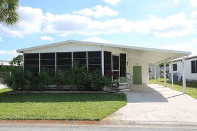 8775 20th St unit 917, Vero Beach, FL 32966 - photo 2