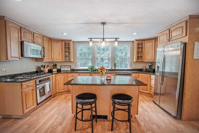 10 Dawn St, Salem, NH 03079 - photo 3