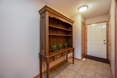 3526 Banar Dr SW unit B, Cedar Rapids, IA 52404 - photo 7