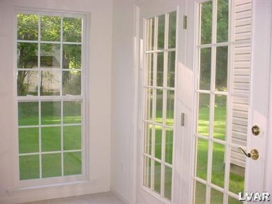 4600 Jasmine Dr, Center Valley, PA 18034 - photo 4