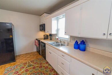 1510 SW Collins Ave, Topeka, KS 66604 - photo 7