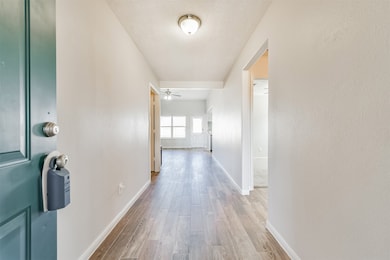 9102 Amberjack Dr, Texas City, TX 77591 - photo 2