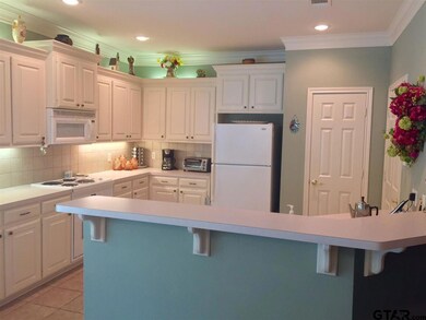 1845 Hollylake Cir, Tyler, TX 75703 - photo 2