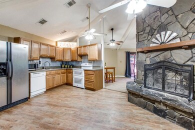 4633 S Fannin Ave, Denison, TX 75021 - photo 4