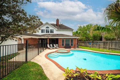 1803 Creekside Dr, Friendswood, TX 77546 - photo 4