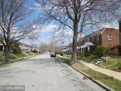 113 N Edgewood St, Baltimore, MD 21229 - photo 2