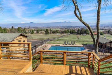 4275 Tami Ln, Central Point, OR 97502 - photo 2