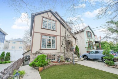 121 3rd St, Staten Island, NY 10306 - photo 2