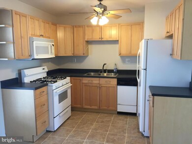 259 Heartwood Ct, Glen Burnie, MD 21061 - photo 4