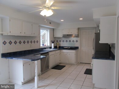13106 Oval Ln, Bowie, MD 20715 - photo 4