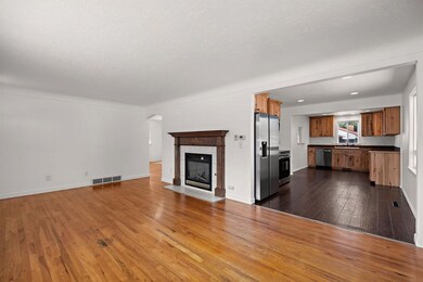 427 E Longfellow Ave, Spokane, WA 99207 - photo 5