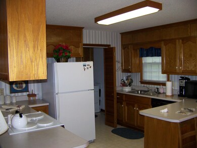 607 Petty Branch Rd, Prospect, TN 38477 - photo 5