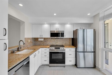 Silver Thatch Intracoastal unit 1004, Pompano Beach, FL 33062 - photo 5