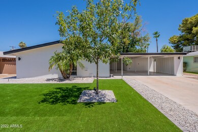 1218 E Laguna