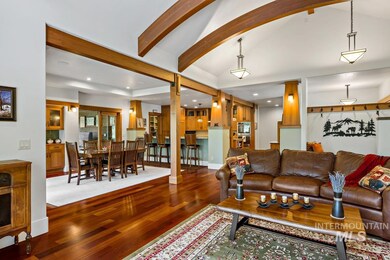 1460 Crown Point Pkwy, Cascade, ID 83611 - photo 6