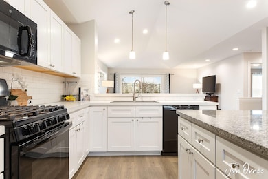 10058 Prairie Grass Ct, Zeeland, MI 49464 - photo 6