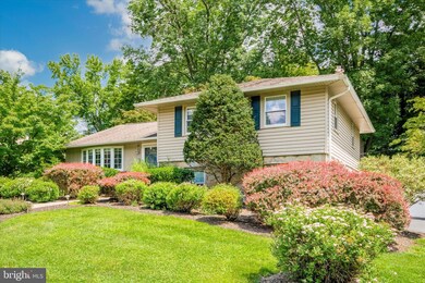 1152 S Lehigh Cir, Swarthmore, PA 19081 - photo 2