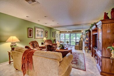 RG 9286 Vista Del Lago 35F-4