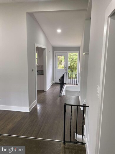 1921 Hemlock Rd, Norristown, PA 19403 - photo 4