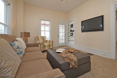 225 Colfax-5